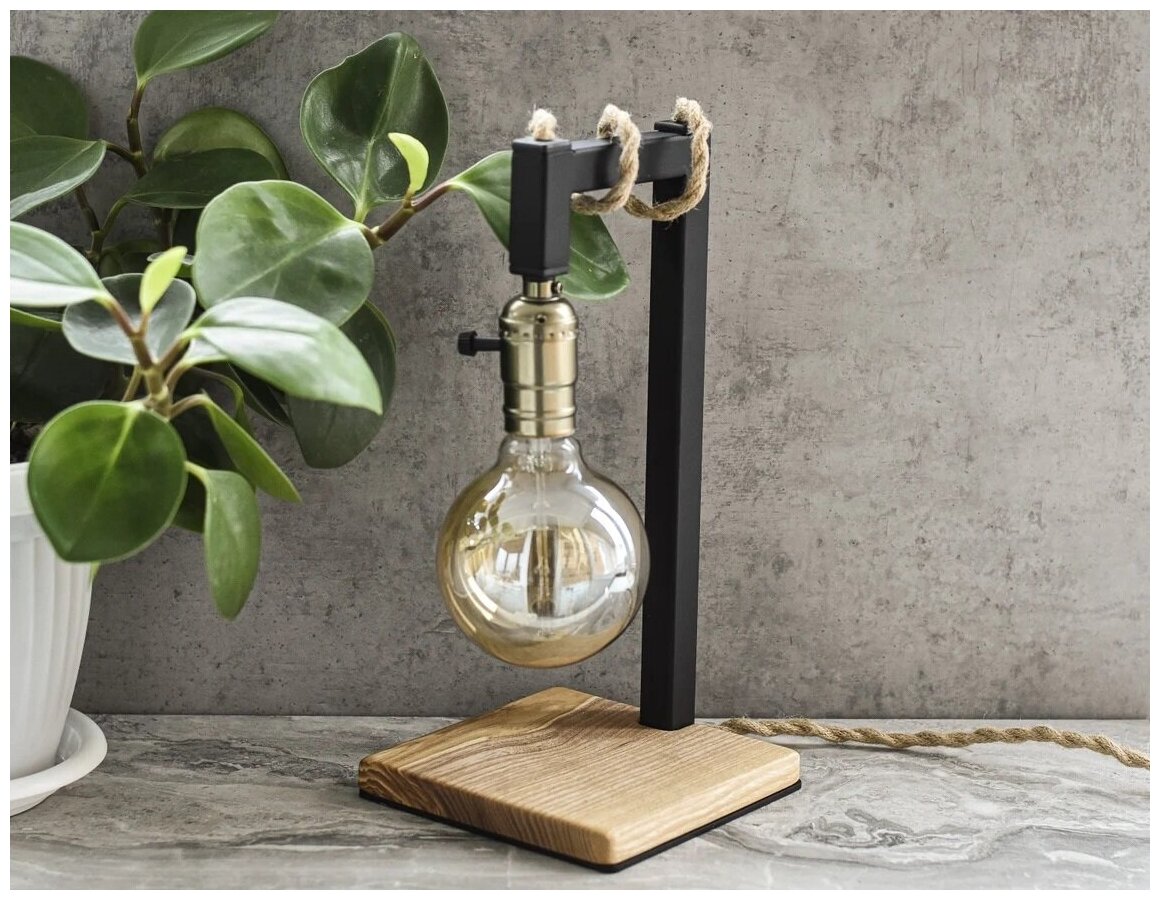 Декоративная настольная лампа ручной работы из металла - настольная лампа из профильной трубы с подложкой - Лофт