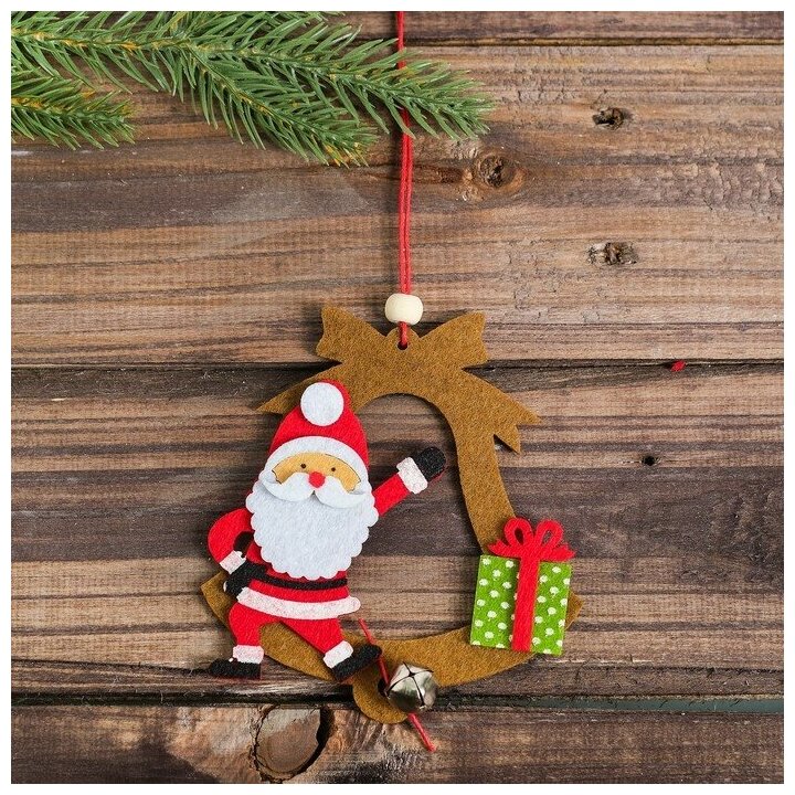 Набор для создания подвесной ёлочной игрушки из фетра «Дед Мороз и колокольчик»