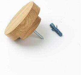 Крючок-ключница из дерева диаметр 9 см с двумя магнитными зонами. Для дома, дачи, бани