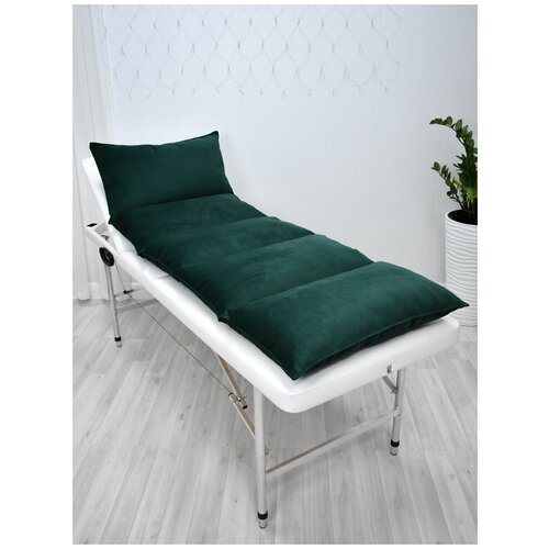 изумрудный