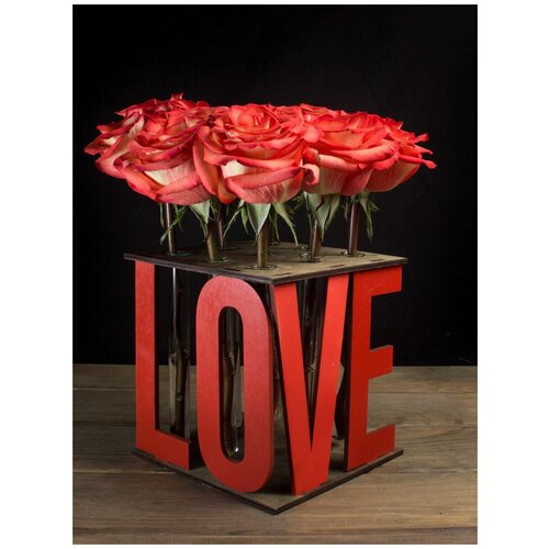 Подарочная ваза женщине на день рождения