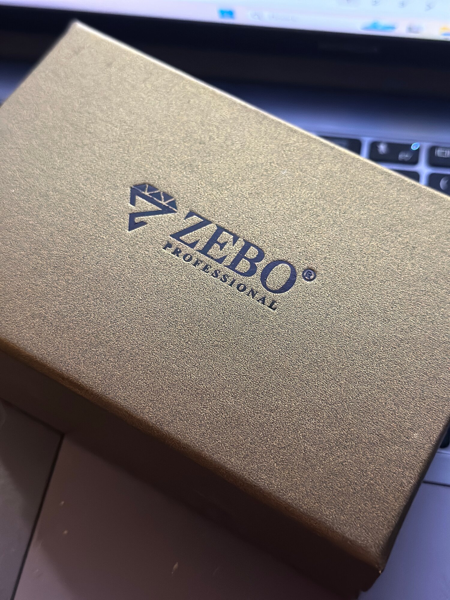 Изображение Маникюрный набор премиальный подарочный ZEBO/Красный Корея/Мужской/Женский