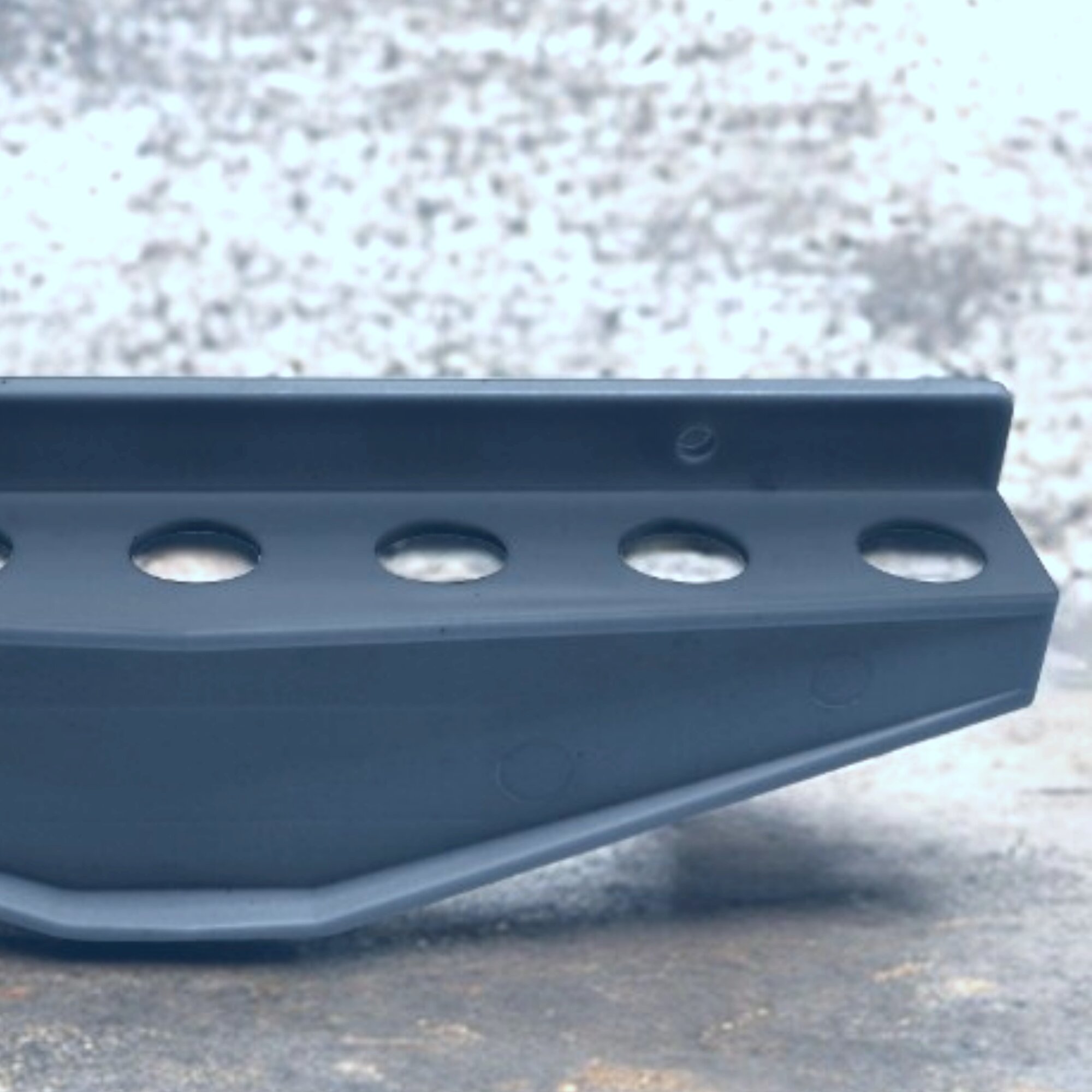 Полка для инструмента (держатель для отверток) 23 х 6 х 3 см, графитовый, Дельта — фото 1