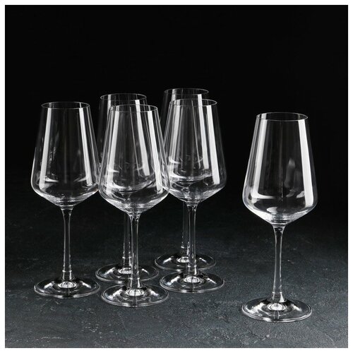 бесцветный, прозрачный