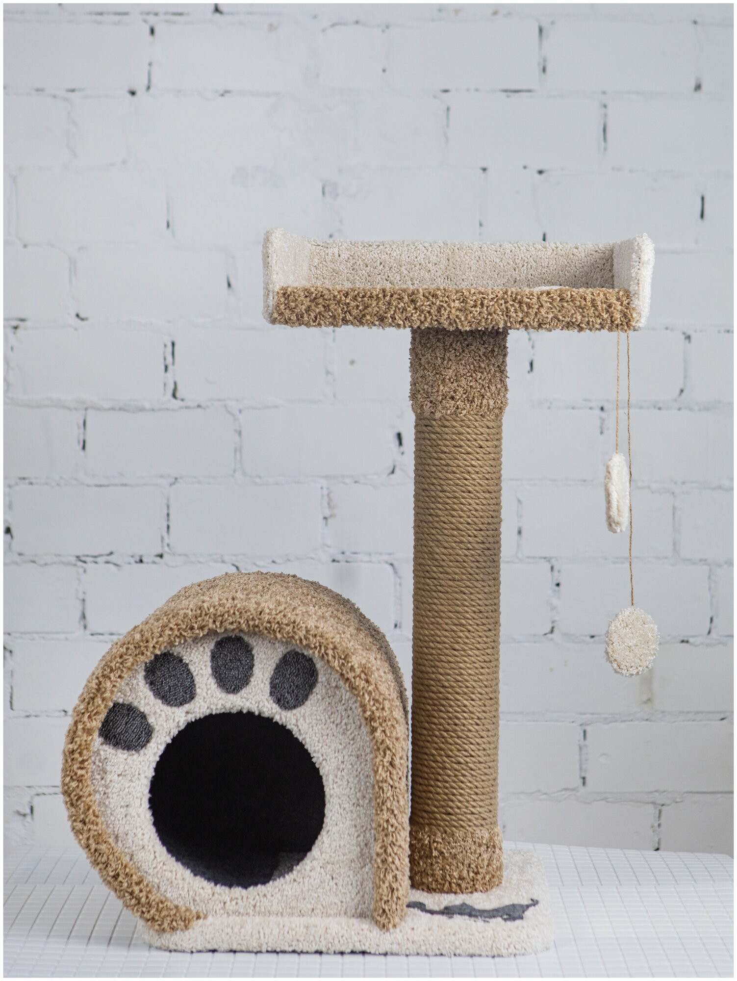 Домик для кошки с когтеточкой-столбиком и лежанкой, Премиум ковролин - фотография № 6