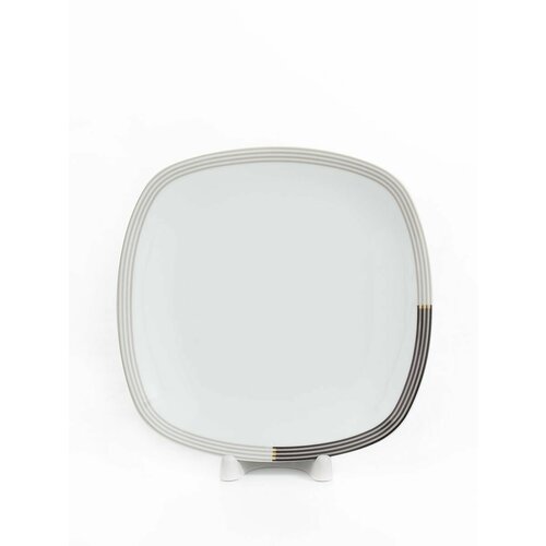 Обеденные тарелки 26 см