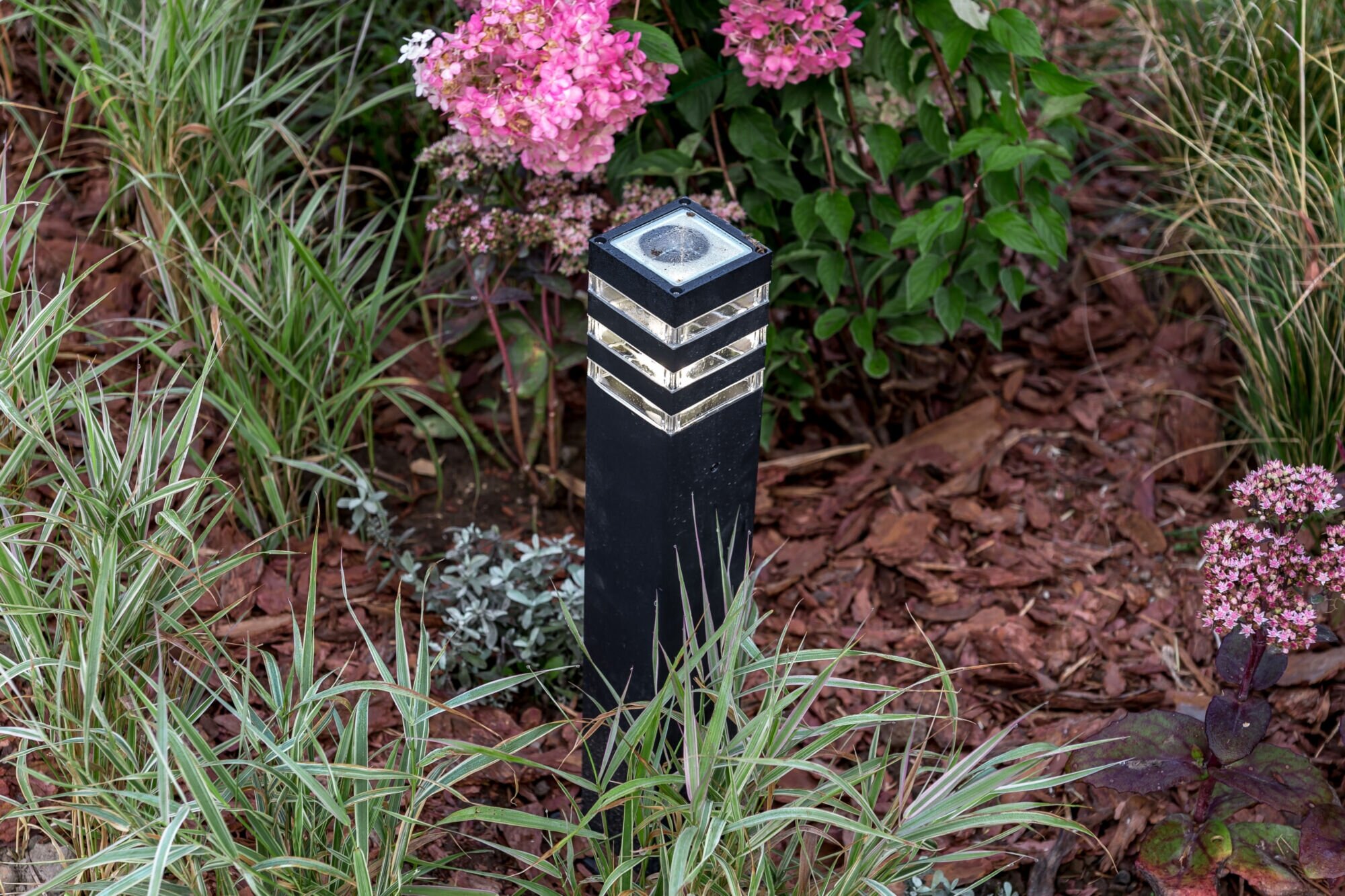 Ландшафтный светильник Maytoni Unter den Linden O578FL-01B.