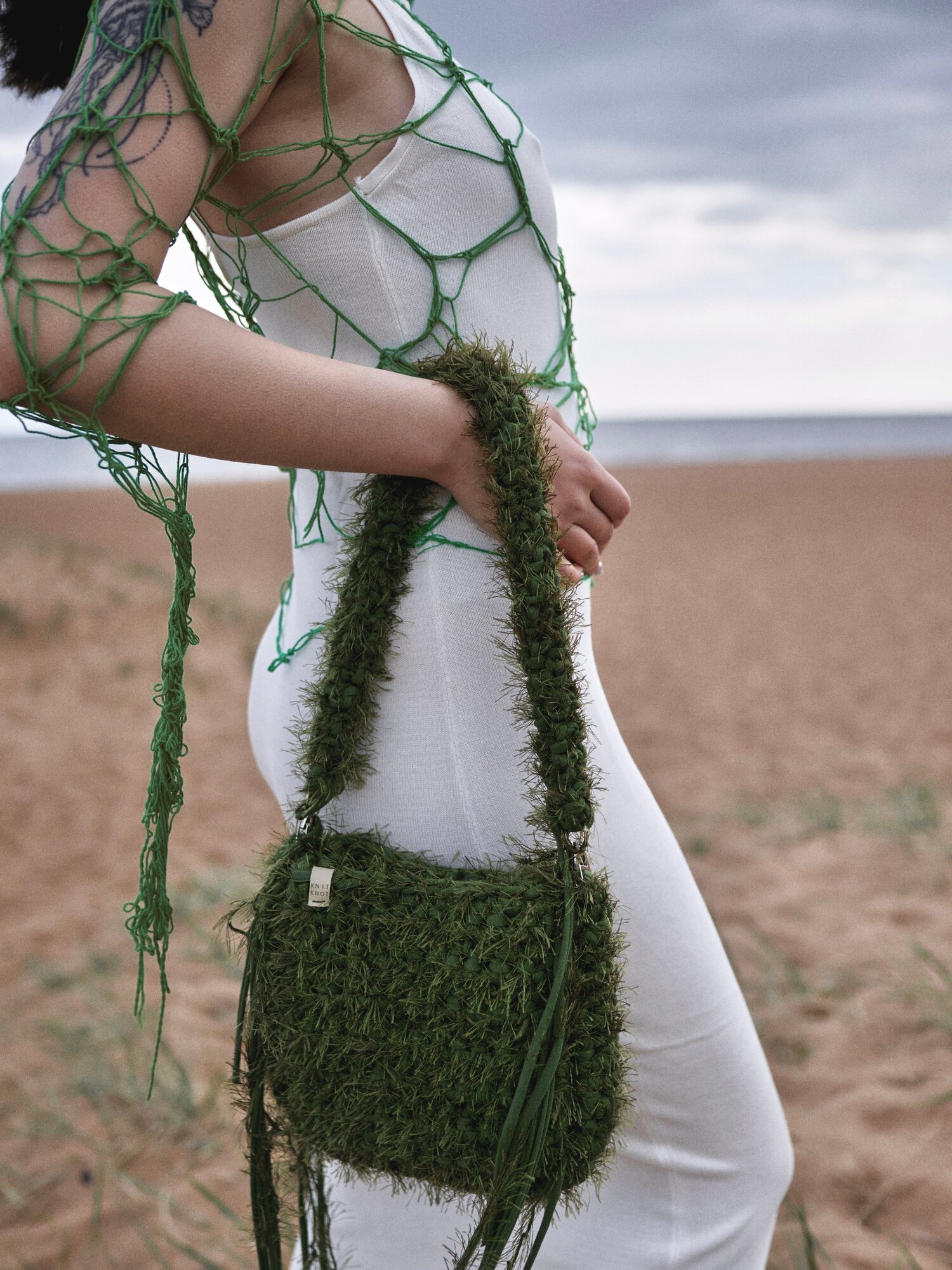 Сумка багет KNIT KNOT, фактура вязаная, хаки — фото 1