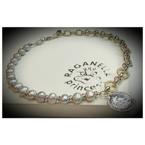 Колье с кулоном