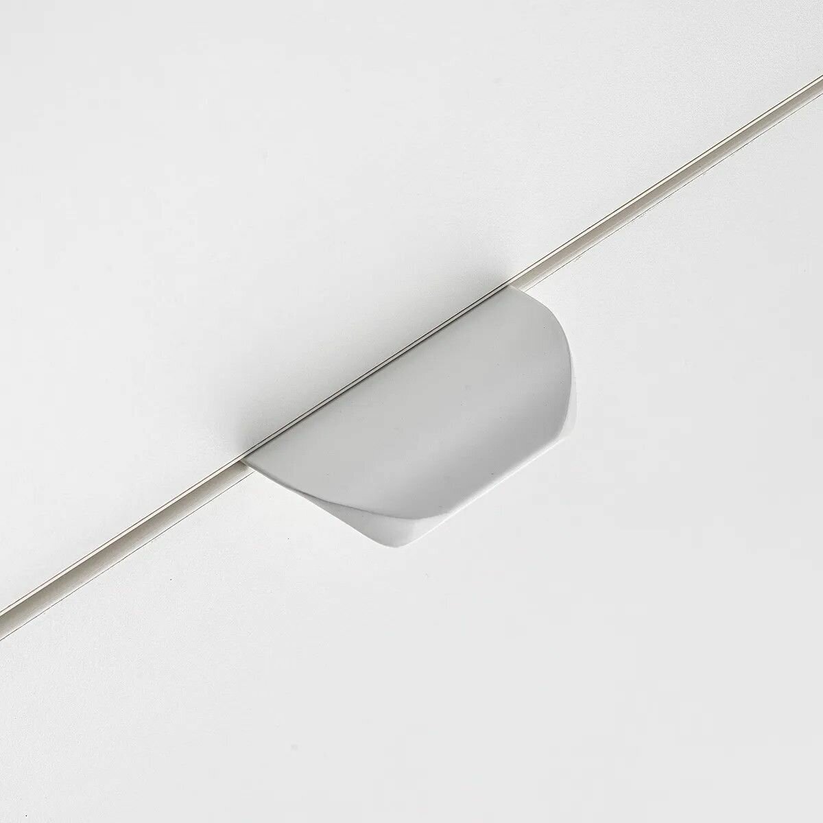 Ручка мебельная алюминиевая HEXA 32мм/50мм, белый матовый - фотография № 5