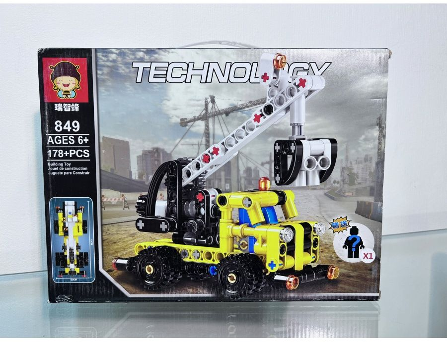 фото Конструктор Technology Экскаватор NO 849 и фигурка, 849 деталей