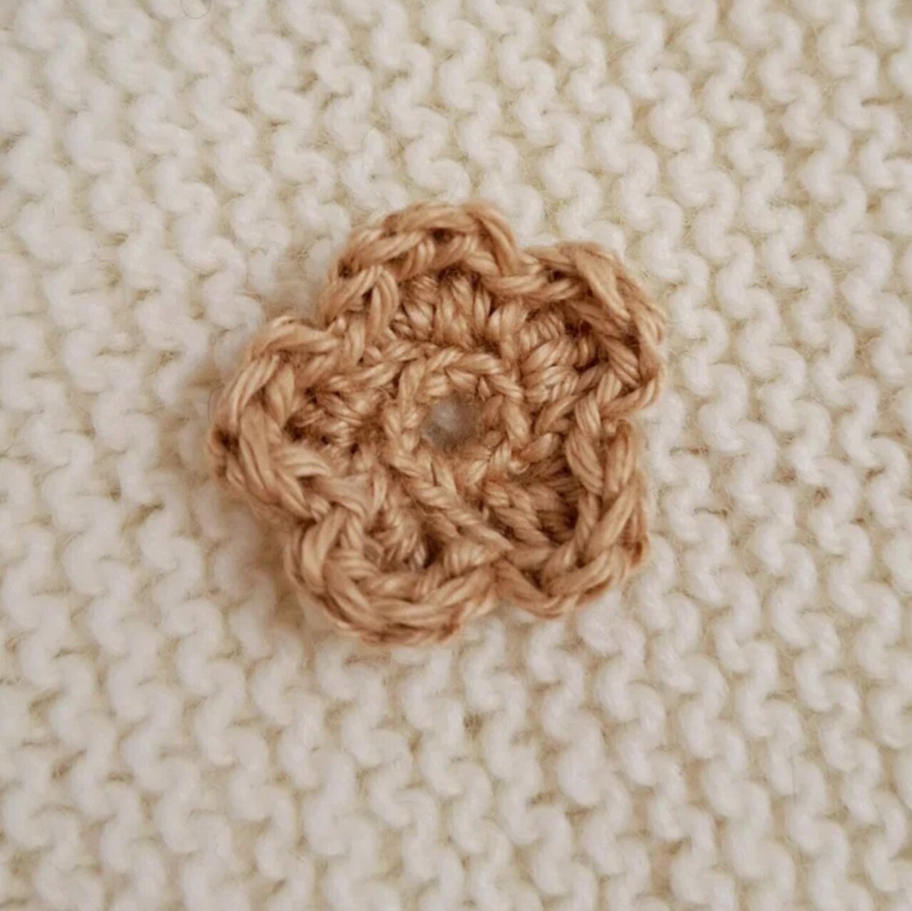 Декоративная нашивка на одежду "Цветочек", 80% Хлопок, 20% Лён, Коричневый, 5 шт