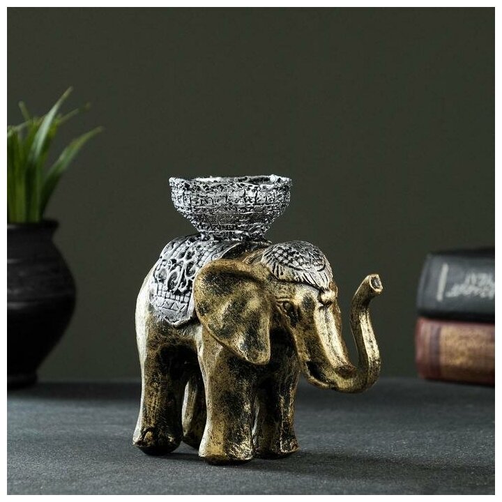Подсвечник "Слон", золотой 13х19 см, для свечи d=4 см