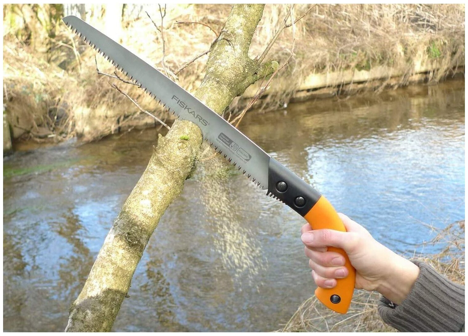 Пила с фиксированным лезвием Fiskars SW84 (1001620 / 123840) в чехле - фотография № 4