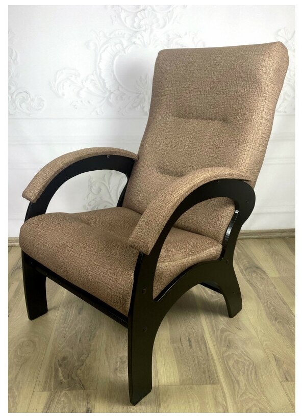 Кресло Классика мягкое для отдыха в комнату гостиную спальню для дома Коричневое