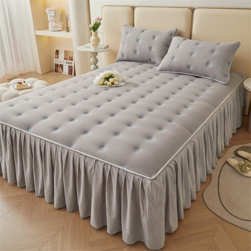 Покрывало с наволочками