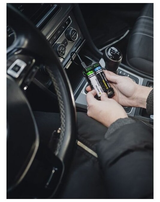 Портативное зарядное устройство Armytek Handy C2 Pro