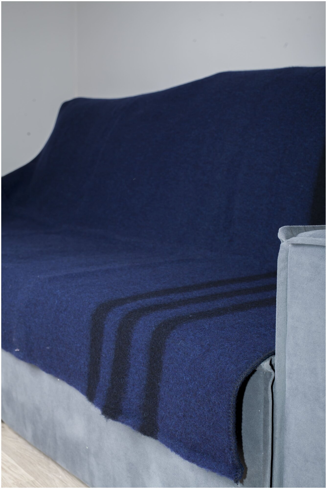 Одеяло плед шерстяное туристическое, овечья шерсть от 70%, 205*130 см, синий / одеяло для кемпинга / одеяло для дачи / одеяло в палатку - фотография № 2