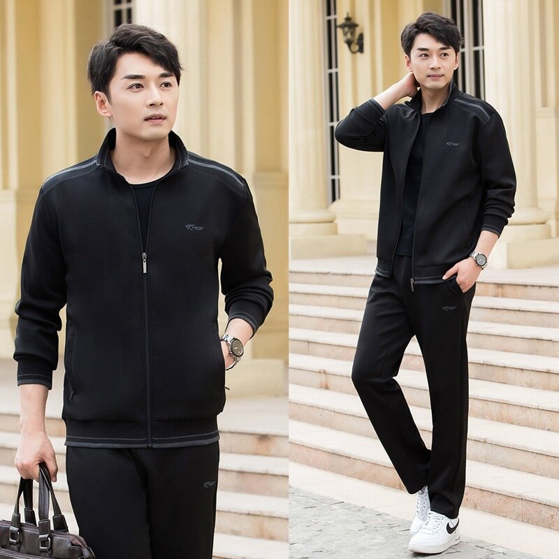 Костюм спортивный