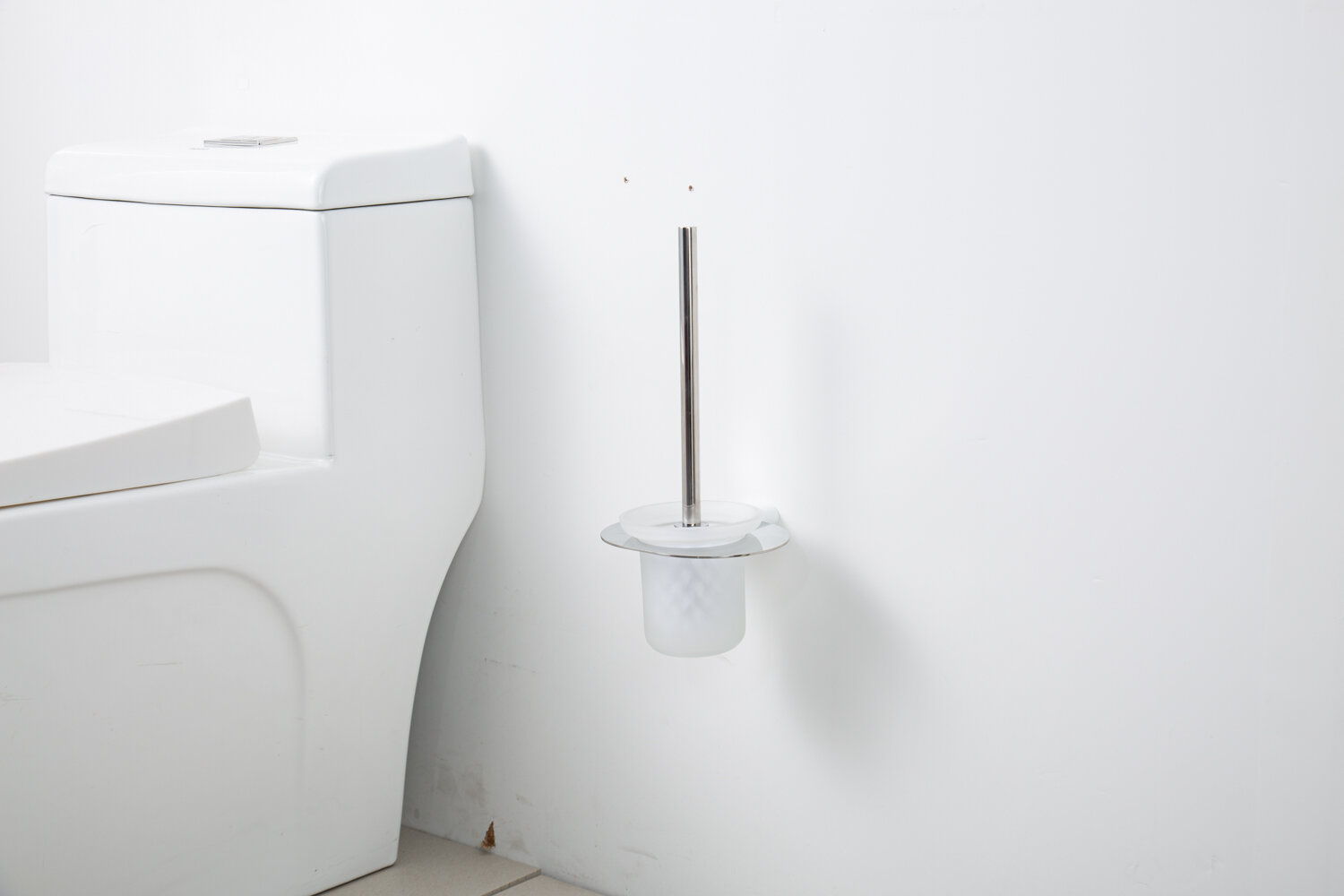 Ёршик для унитаза навесной Gappo G30910-8 металл/стекло цвет белый/хром