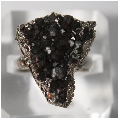 фото Кольцо true stones, медь, гранат, размер 20.5, черный