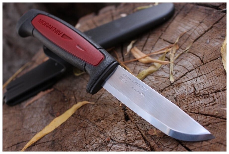 Нож Morakniv Pro C, углеродистая сталь, черный/бордовый