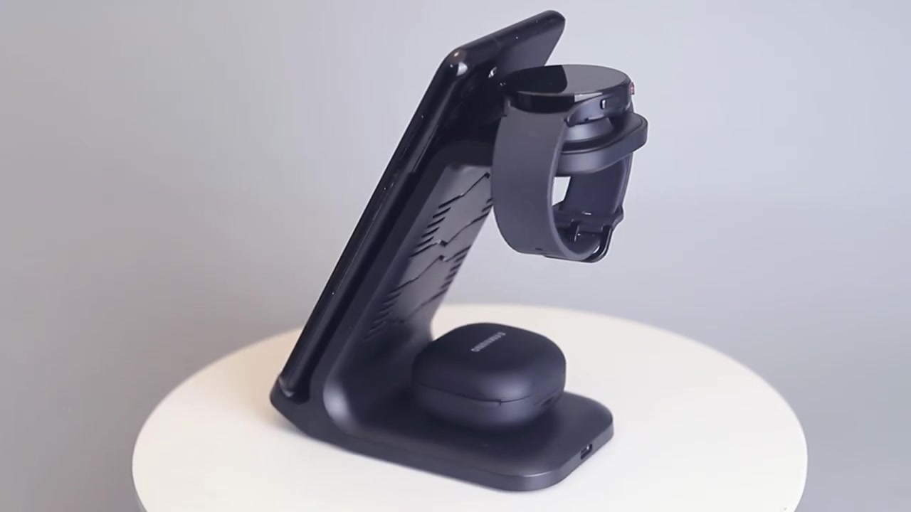 Беспроводная зарядная станция 3 в 1 для Samsung Galaxy S24/S23 Ultra/S22/Note 20, Galaxy Watch 7/6/5/Pro/4, Buds 2 Pro, Черный — фото 1