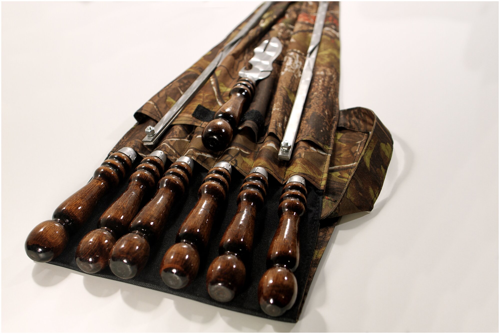 Шампура, набор из 6 шампуров с рабочей частью 45см в водоотталкивающем чехле, нож-вилка, походный мангал. - фотография № 3