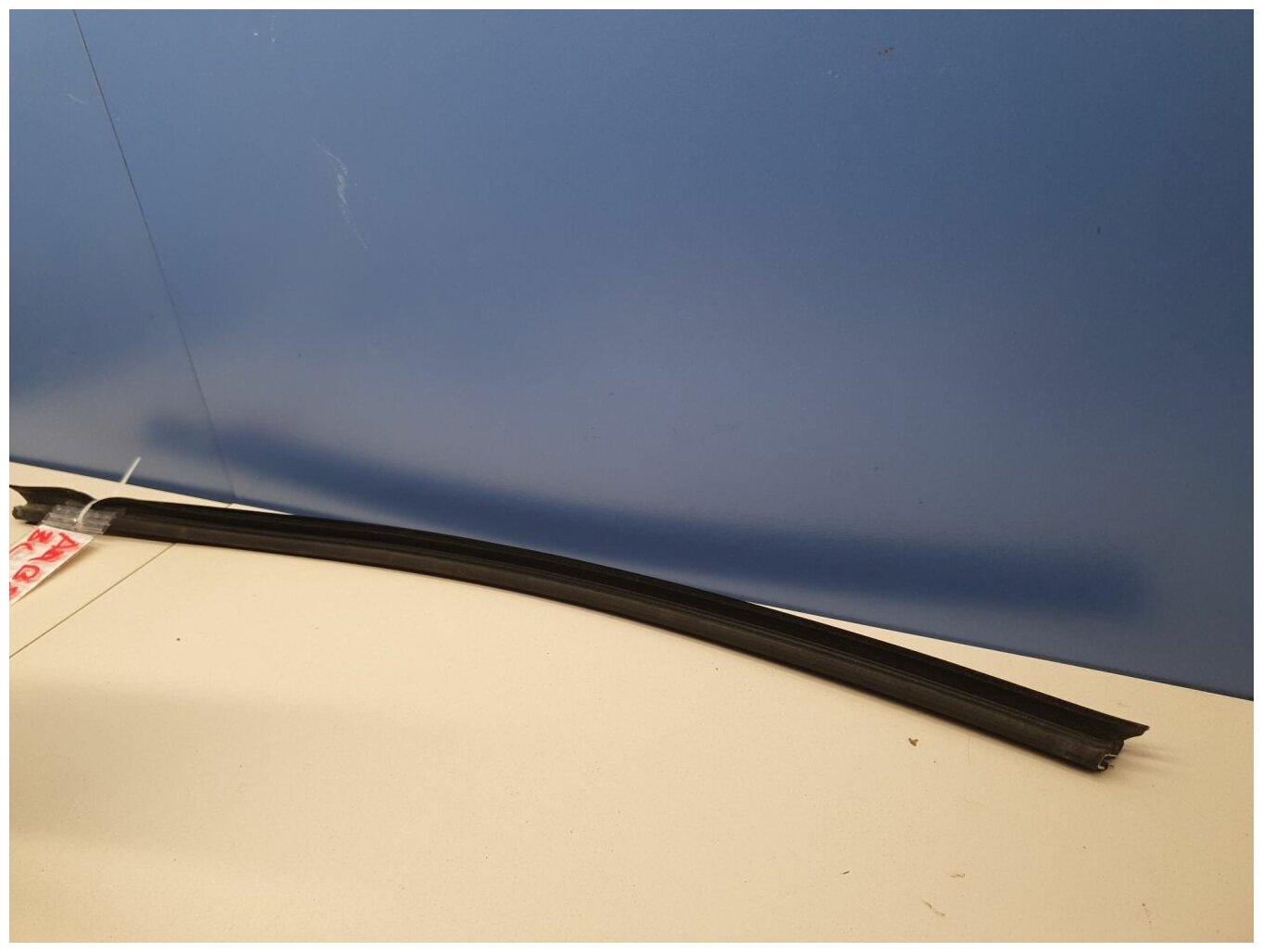 Накладка стекла задней левой двери для Audi A4 B8 2007-2015 8K0839479C
