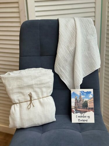 Изображение товара Муслиновая простынь овальная на резинке, платочек в подарок