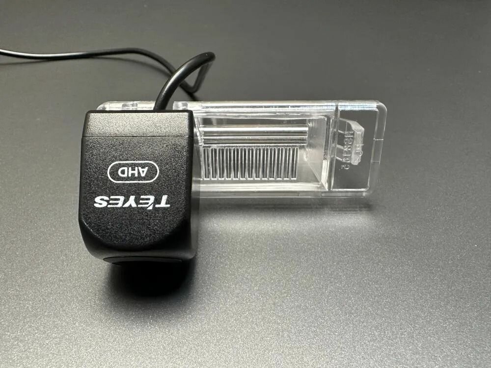 Камера заднего вида Teyes AHD для Nissan 2005 - 2022