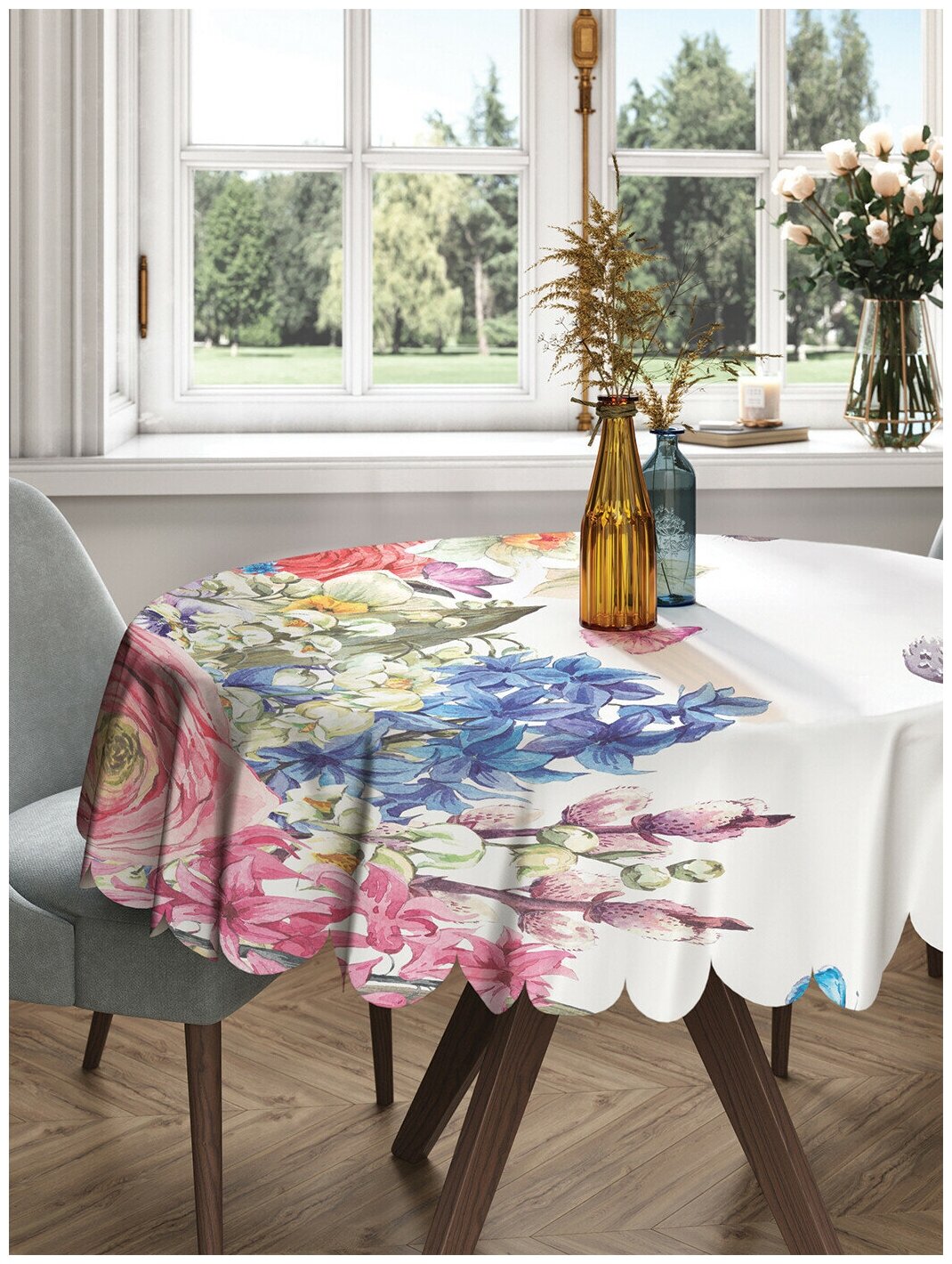 Круглая скатерть на кухонный и праздничный стол JoyArty "Весенние цветы" из сатена, диаметр 150 см