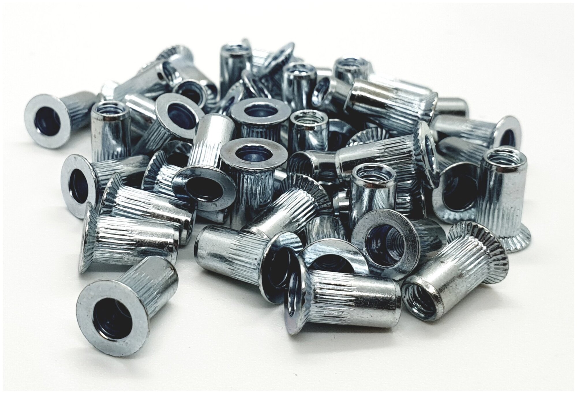 фото Заклепка резьбовая М4, потайной борт, 50шт.