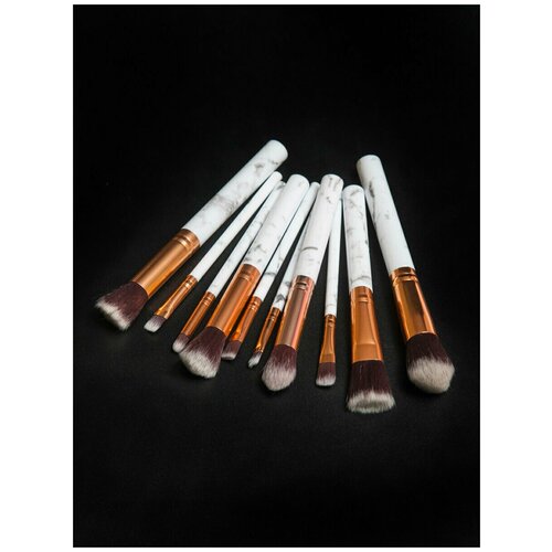 Набор кистей для макияжа в чехле Мрамор 10 шт 1350₽