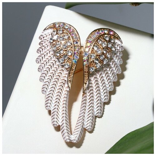 Брошь Queen Fair, эмаль, стразы, золотой, белый женская дизайнерская брошь крылья ангела с кристаллами