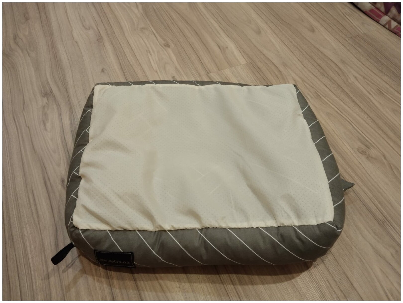 Прямоугольная лежанка со съемной подушкой для собак и кошек мелких и средних пород 50 см - фотография № 4