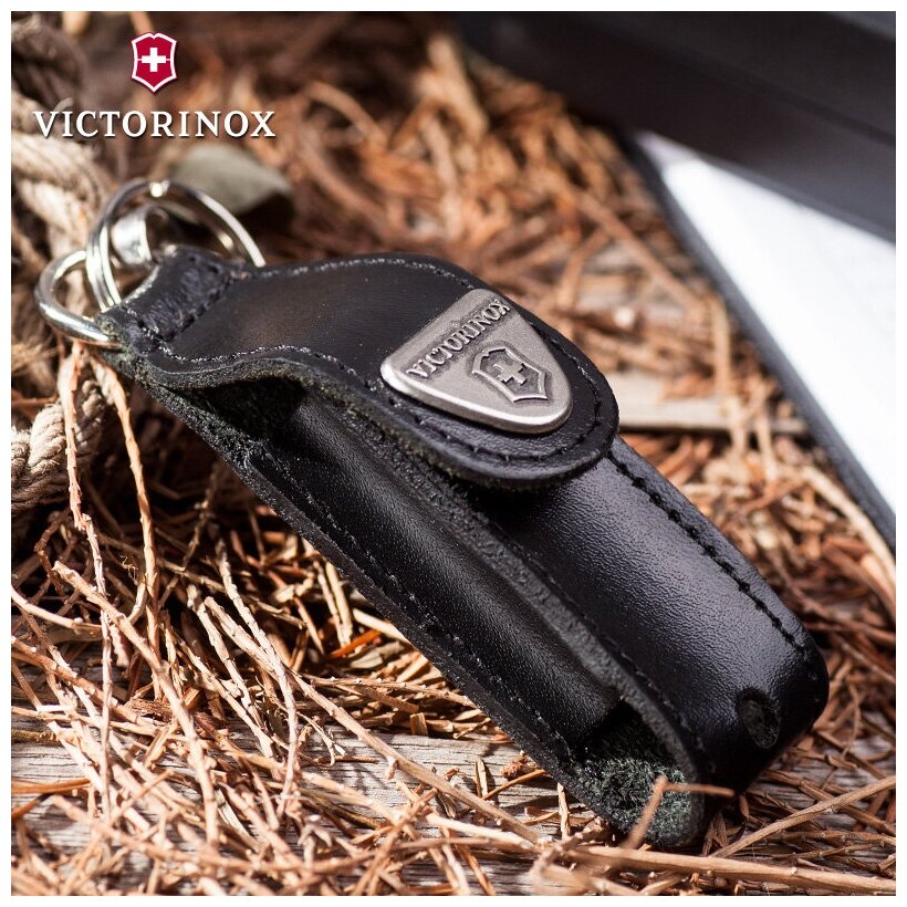 Чехол из нат.кожи Victorinox Leather Hang Case (4.0515) черный с карабином и отверстием для фонарика - фото №9