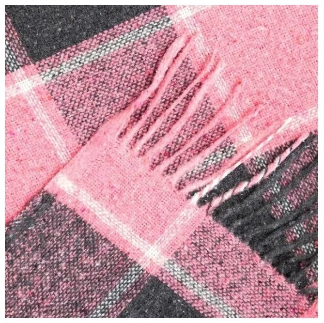 Плед Палермо 20% шерсть 140х200 клетка SOFA, белый-розово-темно серый, для дивана/ на кровать/ теплый/ шерстяной - фотография № 4