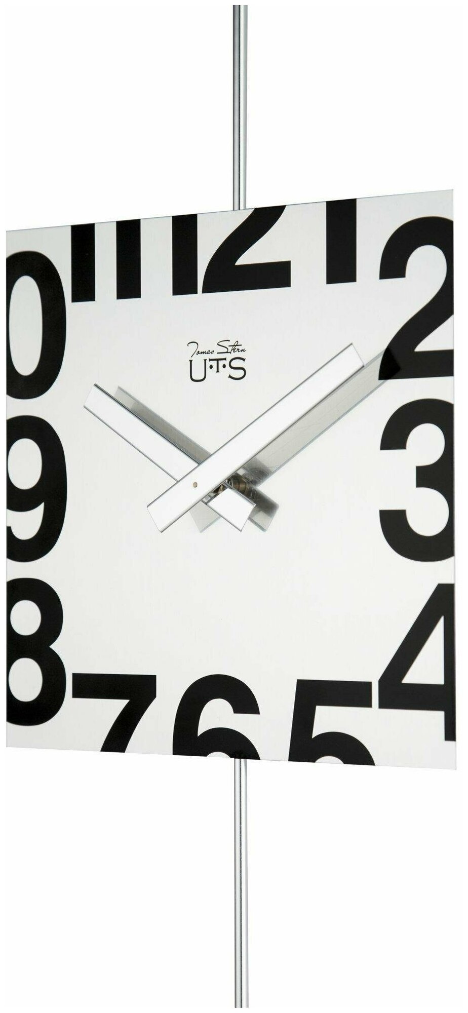 Современные настенные кварцевые часы с маятником на батарейке Tomas Stern 4021S с арабскими цифрами черного цвета 67х19 см