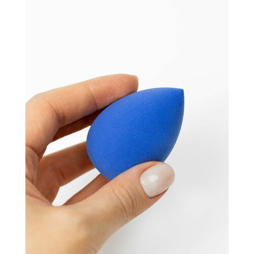 Средний спонж BEAUTY QUEEN MEDIUM SPONGE BLUE массажер для зоны вокруг глаз beauty house цвет розовый 15 3см 20 9 5см