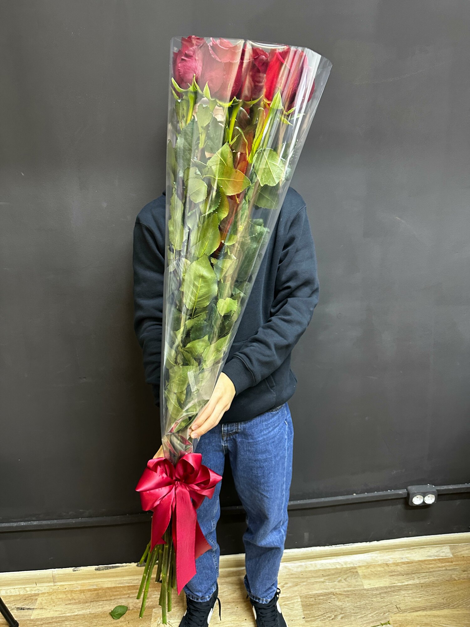 Букет Высокие Розы 15 шт / Гигантские (Длинные) Розы / Доставка Цветов / 15 роз 130 см