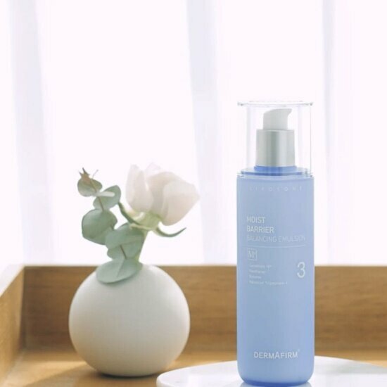 Изображение Эмульсия для лица Dermafirm Moist Barrier M4 глубоко увлажняющая, 200 мл