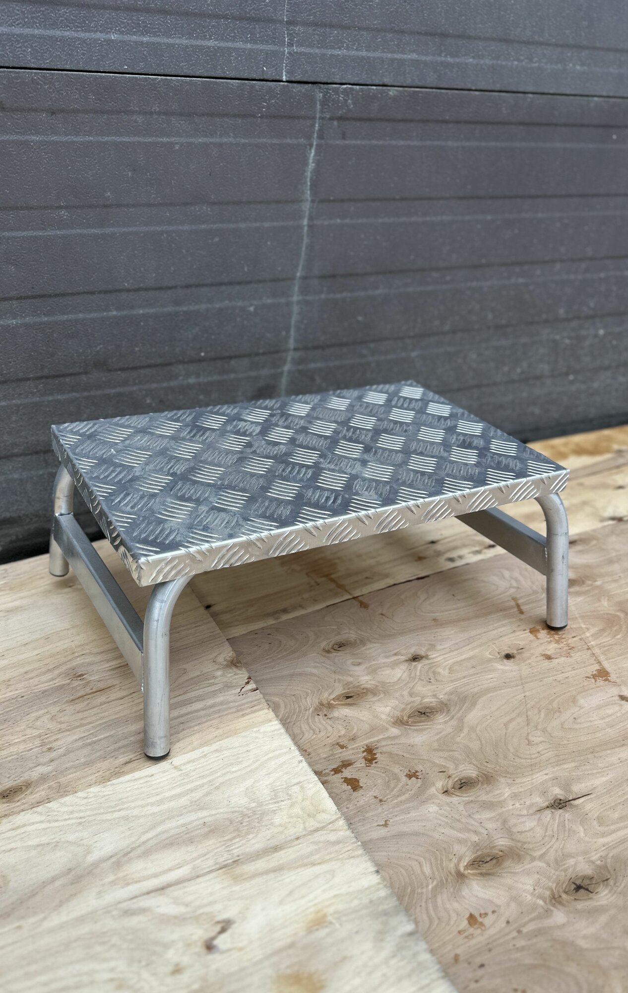 Монтажная подставка алюминиевая с рифлеными ступенями Sarayli Турция 1 ступень (7801)