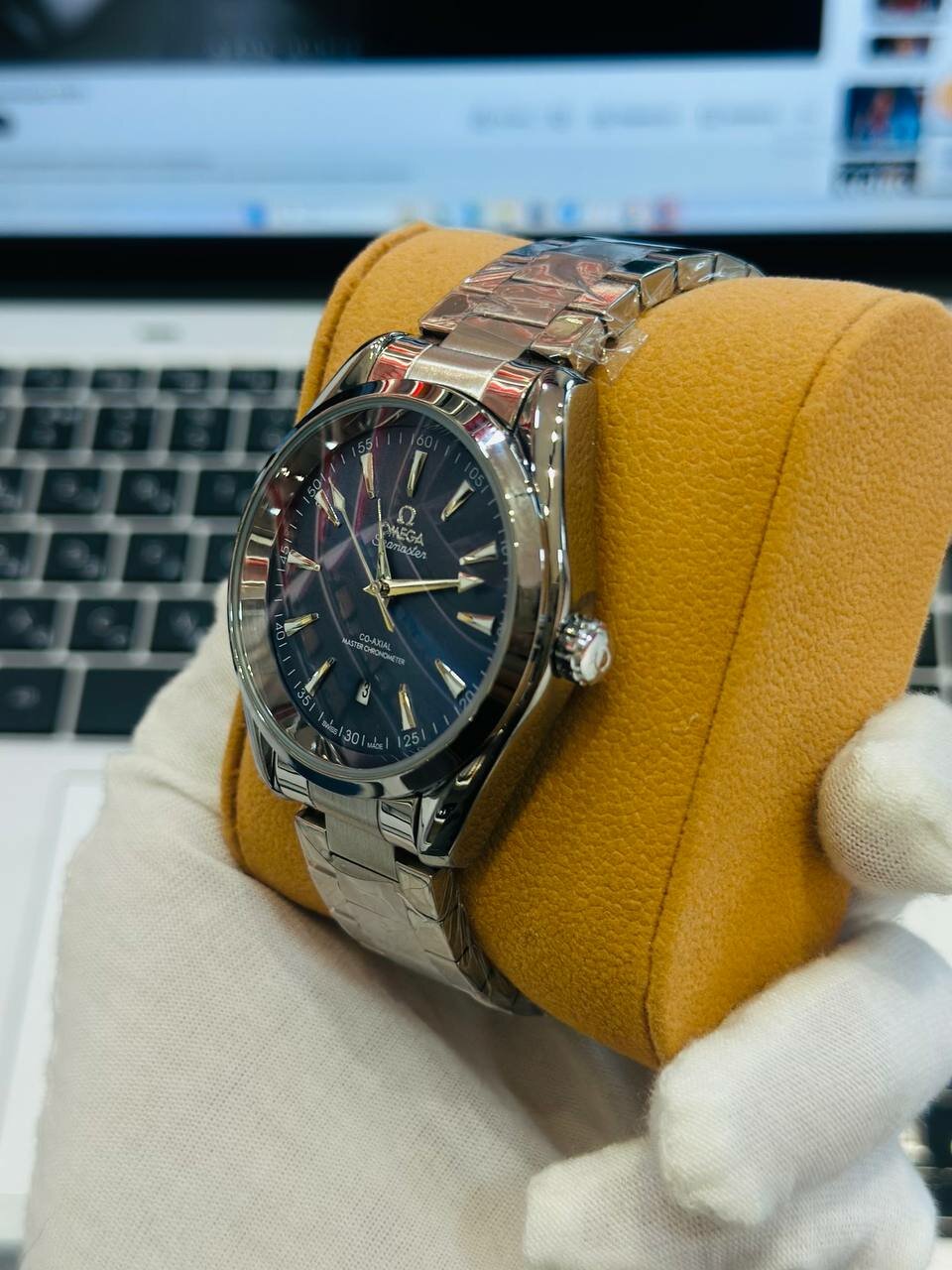 Наручные часы OMEGA, серебристый — фото 1