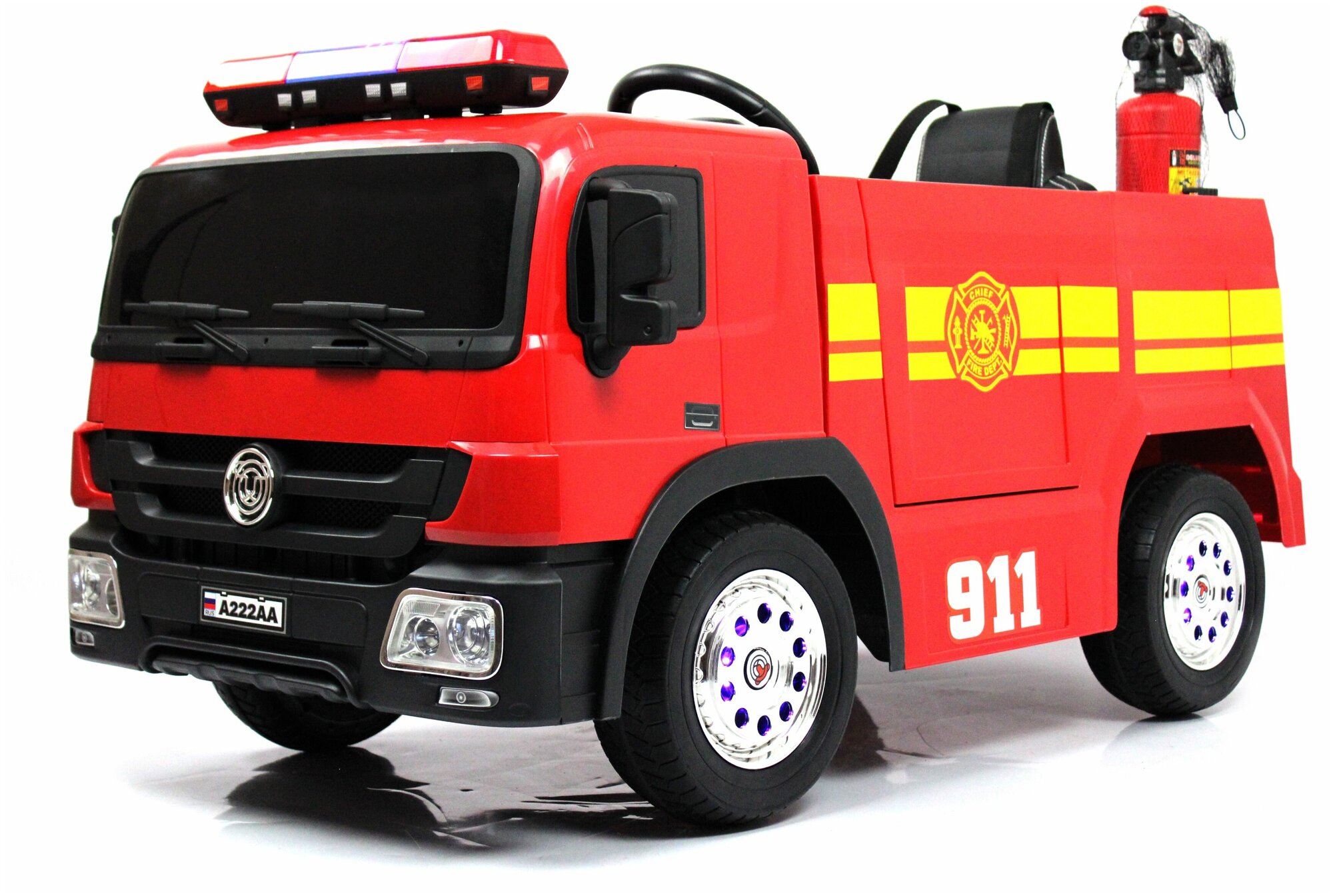 RiverToys Детский электромобиль А222АА красный (пожарная)