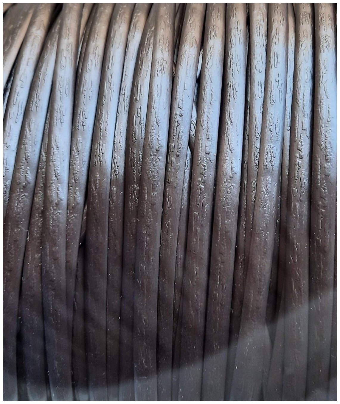 Ротанг искусственный ROTANGOV, ротанг для плетения Полумесяц 5кг 7мм, Цвет шоколад, текстура кора дерева - фотография № 1