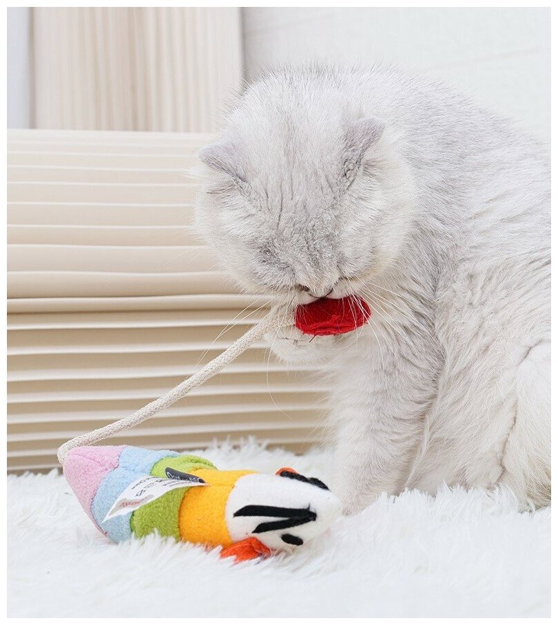 Радужная мышка для кошек с мятой, шуршащая и отсеками для корма - фотография № 4