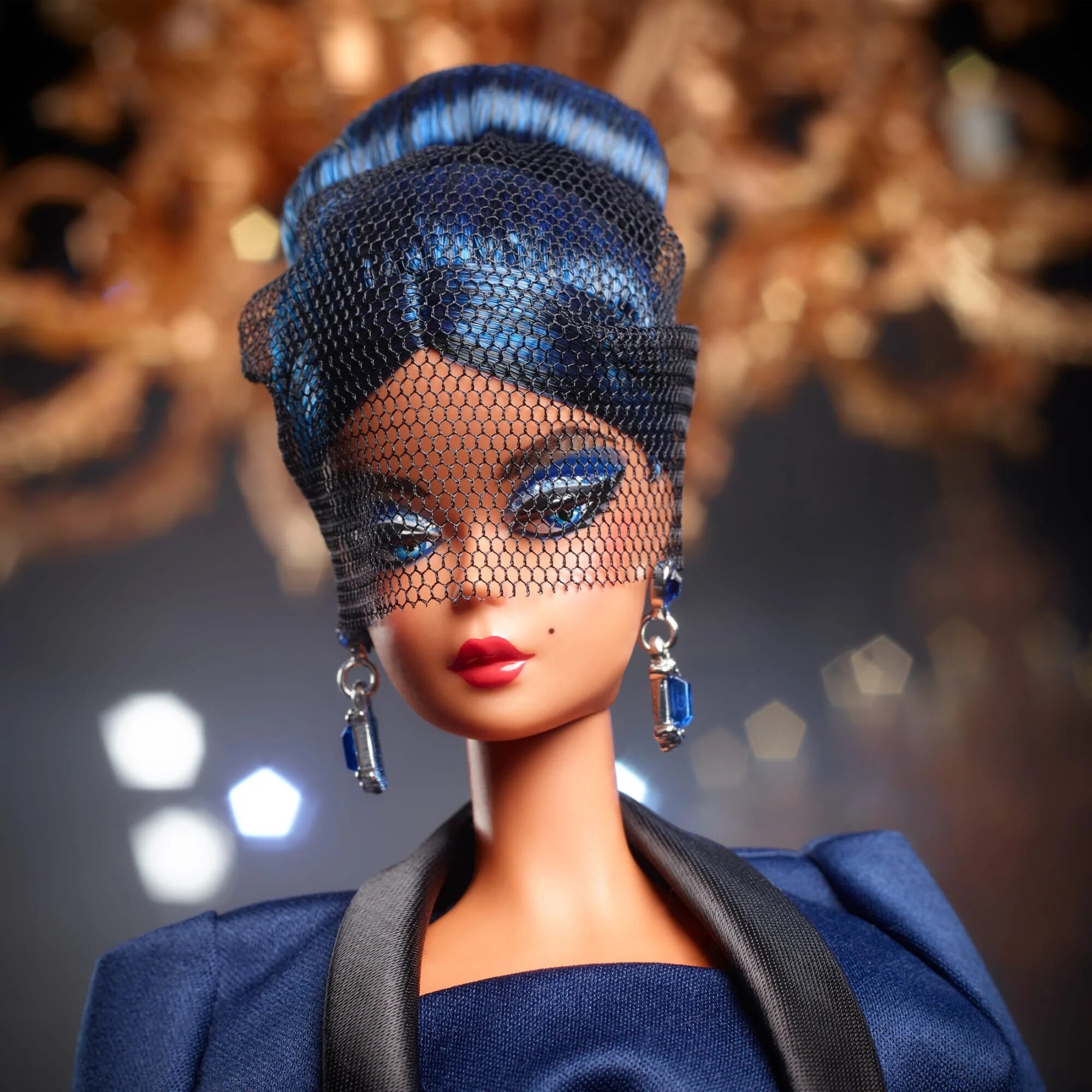Кукла Barbie Sapphire, 65 лет, с подставкой, подвижный шелкстоун, сертификат подлинности — фото 1