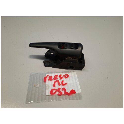 Ручка двери внутренняя левая для Toyota Verso 2009-2018 6920602120B2 5960₽