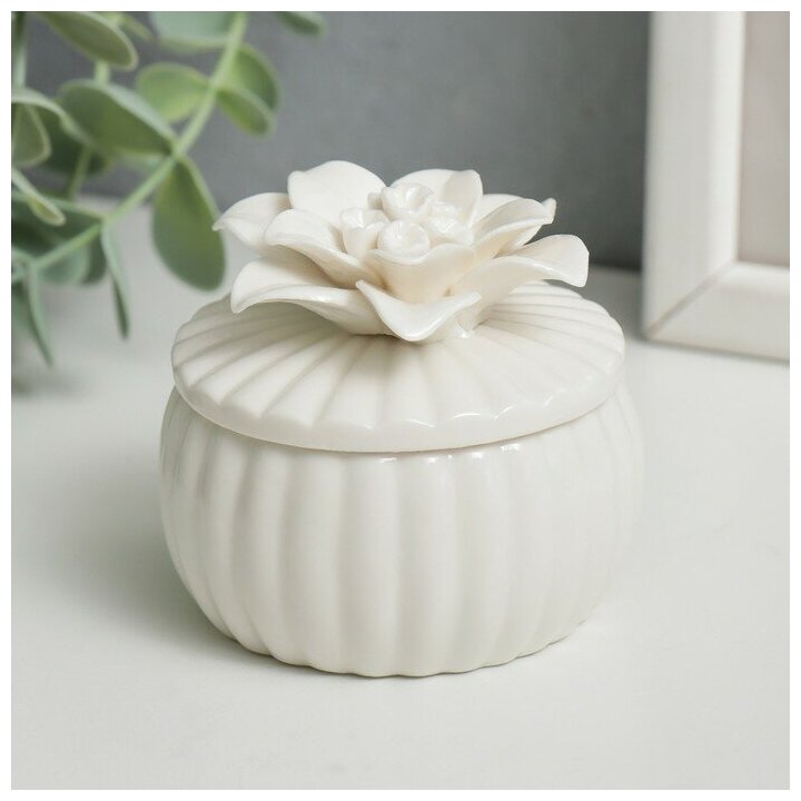 фото Шкатулка керамика "Белый цветок" 6,5х6,5х6,5 см 7985089